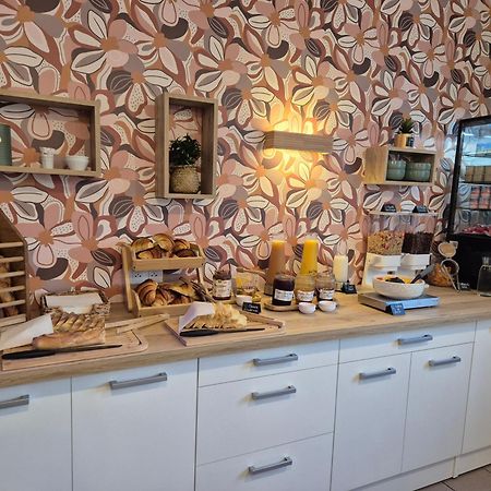 Hotel Le ชาลองส์ ภายนอก รูปภาพ