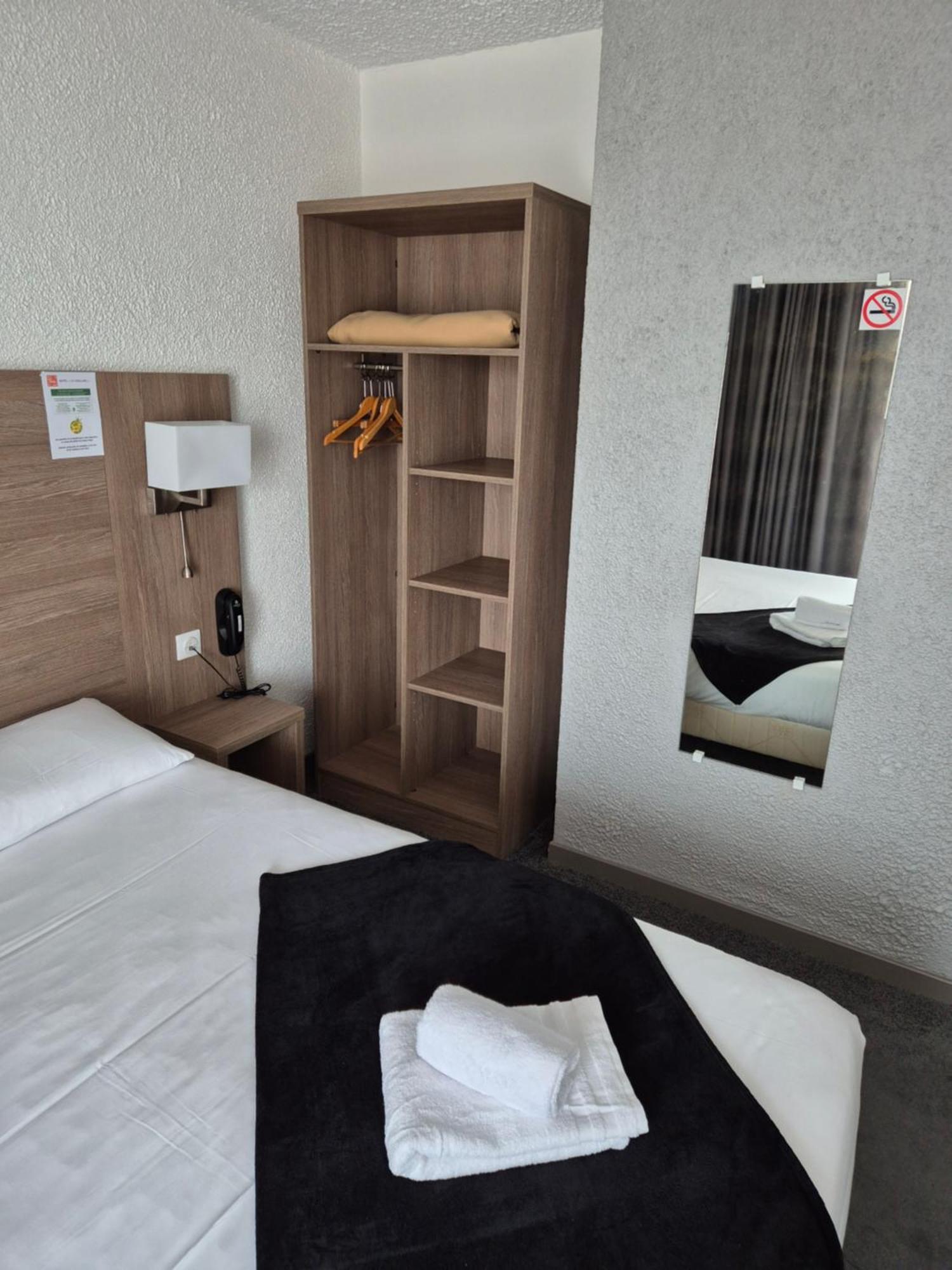 Hotel Le ชาลองส์ ภายนอก รูปภาพ