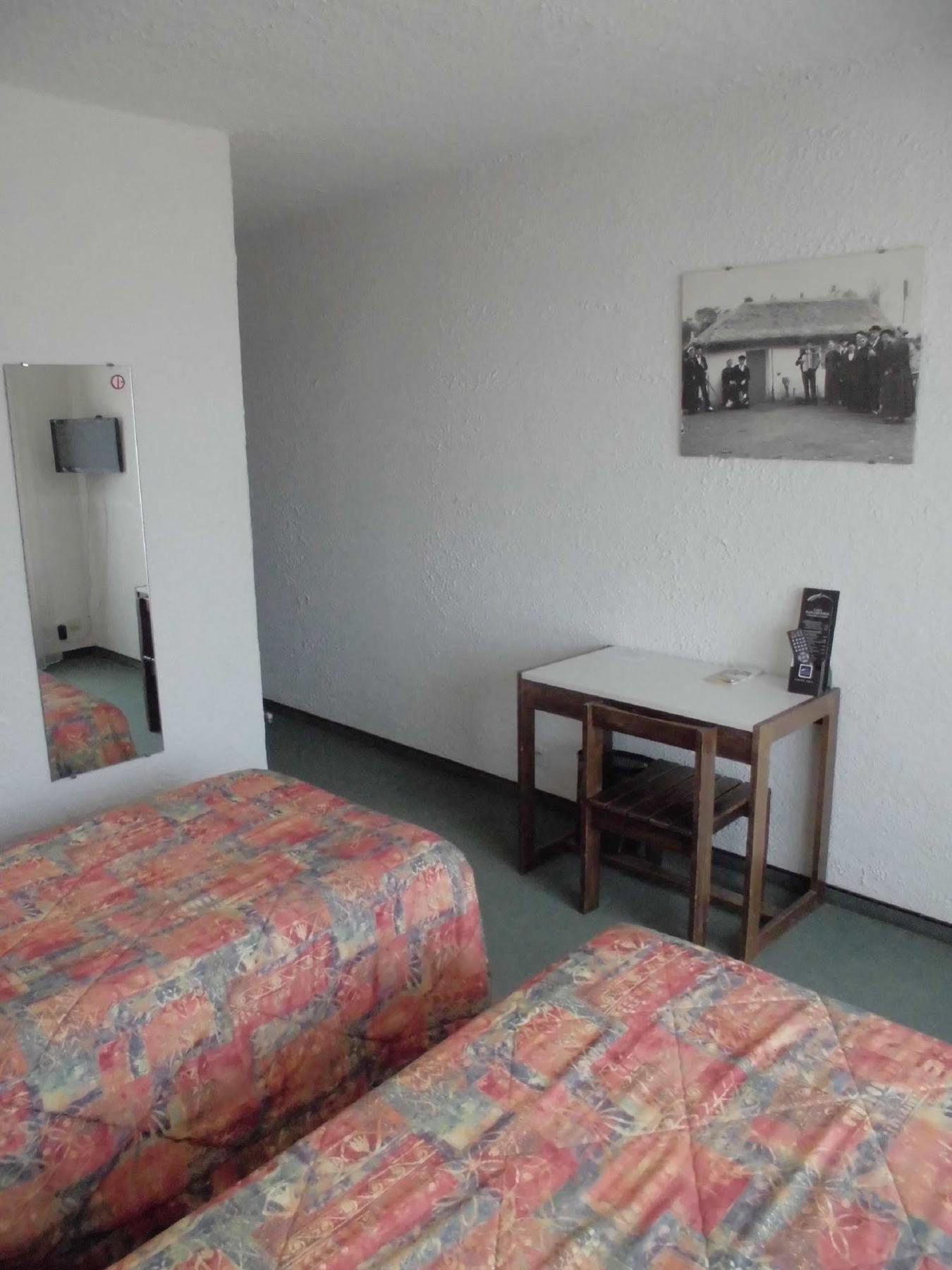 Hotel Le ชาลองส์ ภายนอก รูปภาพ