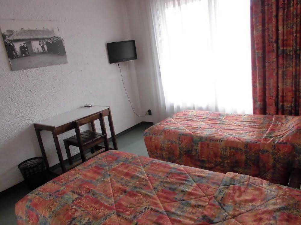 Hotel Le ชาลองส์ ภายนอก รูปภาพ