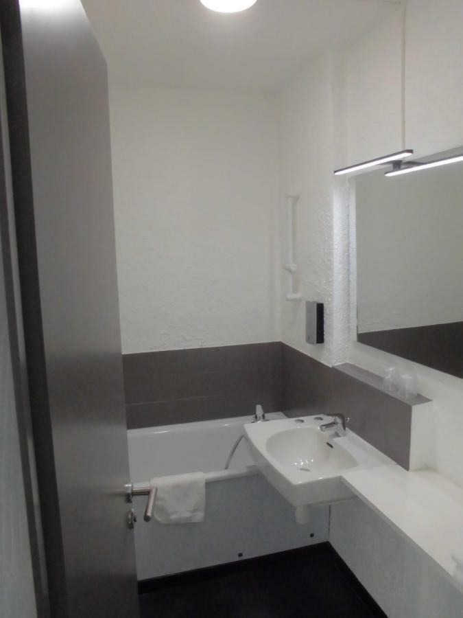 Hotel Le ชาลองส์ ภายนอก รูปภาพ